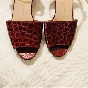 Salvatore Ferragamo Sandals 🤤💛